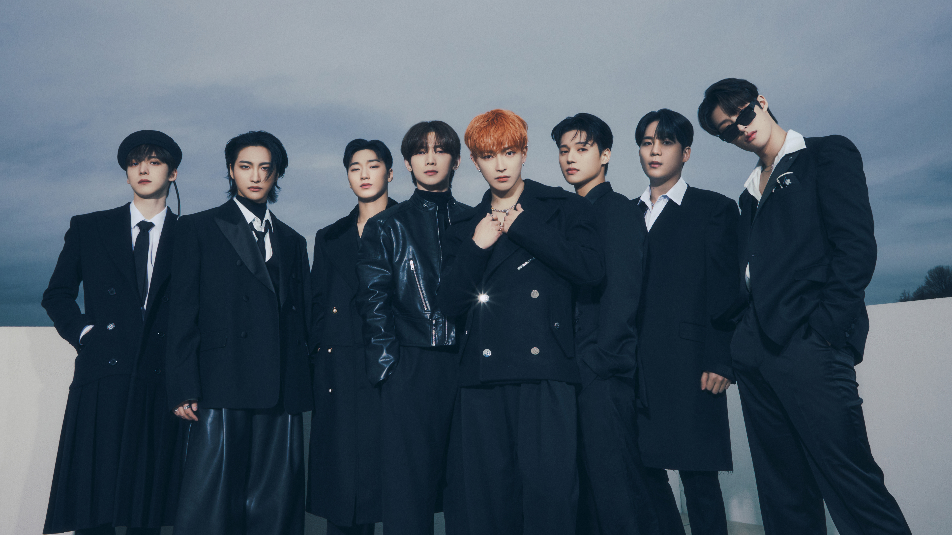 ATEEZ Wonderwall fromm biteez ジップフーディ① ATEEZ Wonderwall fromm biteez ジップアップフーディ（01/07