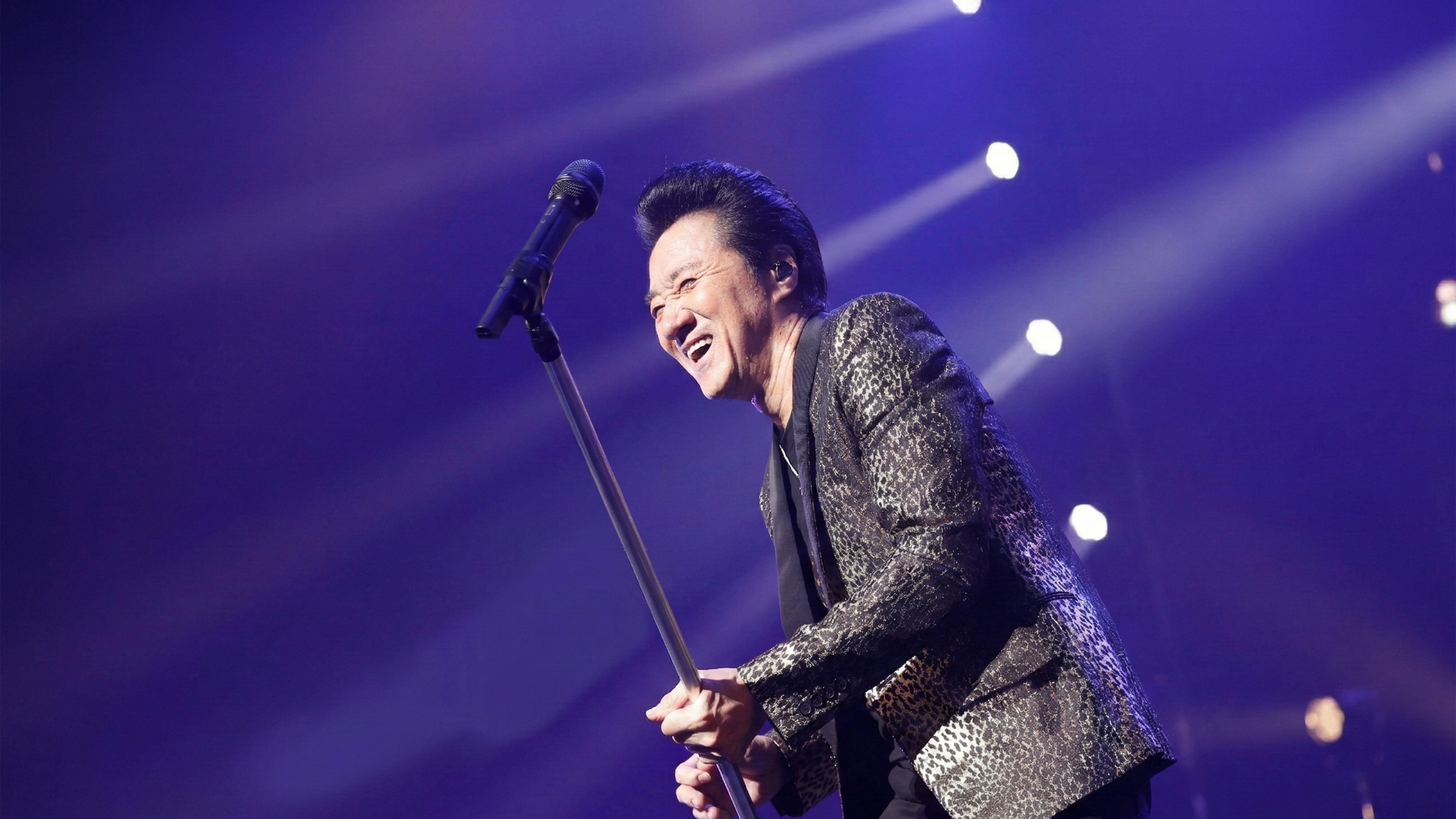ミュージック HOUND DOG 40th+1 Anniversary LIVE HOUND DOG 40th+1 Anniversary LIVE First Finale LIVE&DOCUMENT #1
