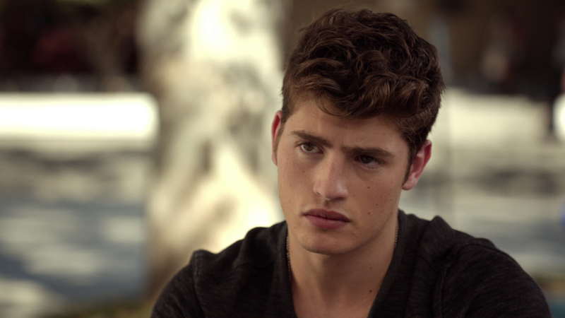 フェイキング・イット~噂のカップル!?~ シーズン2 10 塀の中の告白 WOWOWオンデマンドで見る